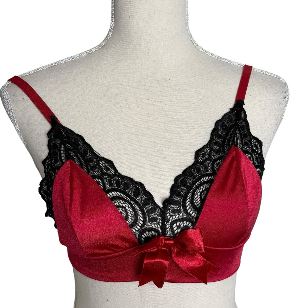 Leg‎ Avenue Red Satin and Black Lace Bralette Bow Detail Size Small 400220